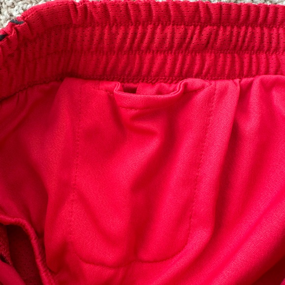 Nike DRI fit lined Atlanta Falcons Running Shorts size small - Picture 3 of 5